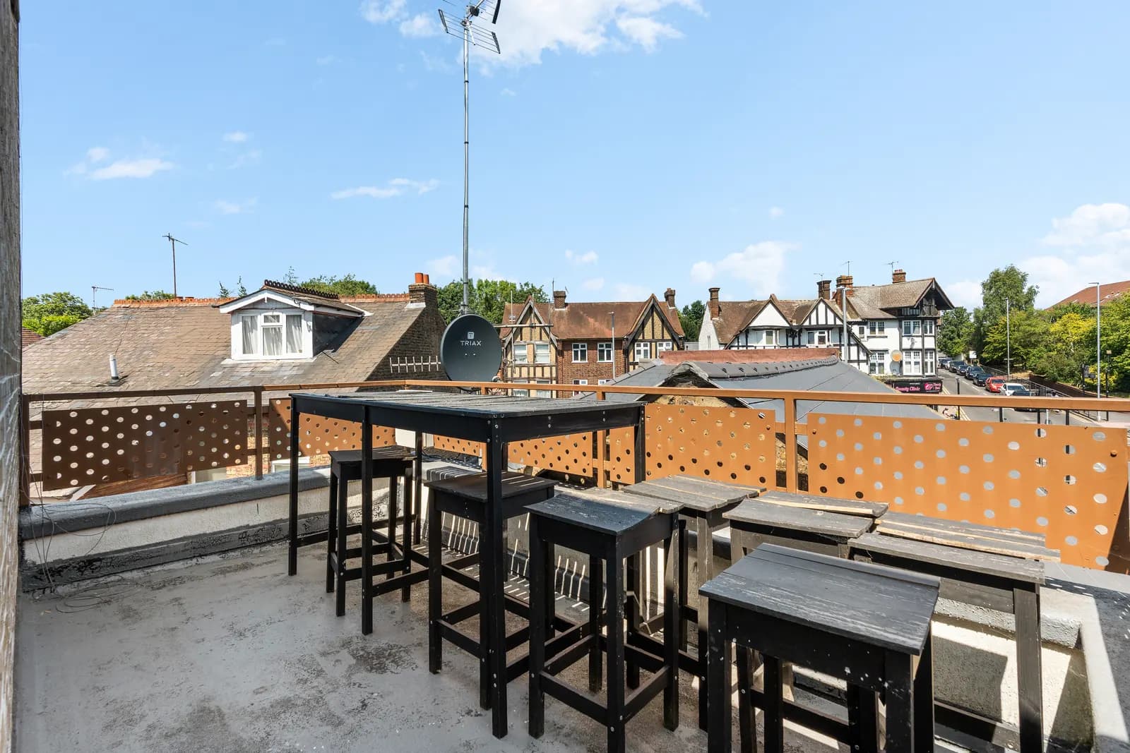 The Arches — Penthouse Duplex | 3BR Watford | Private 43m² Roof Terrace